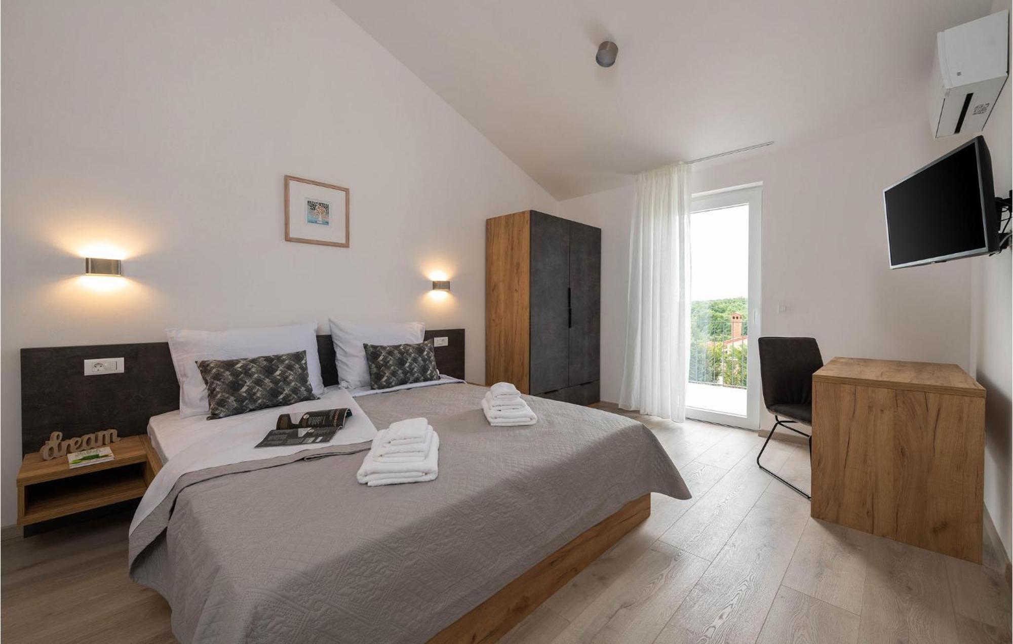 Stunning Home In Barban With Wifi Exteriör bild
