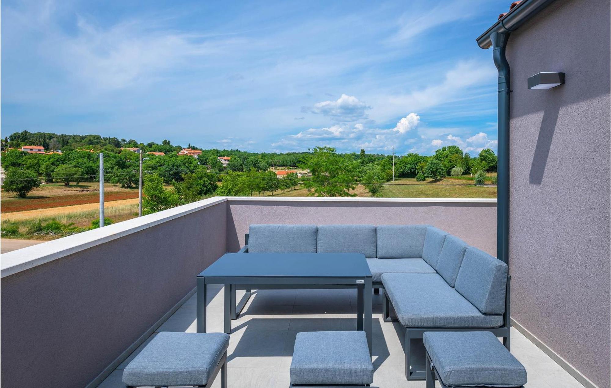 Stunning Home In Barban With Wifi Exteriör bild